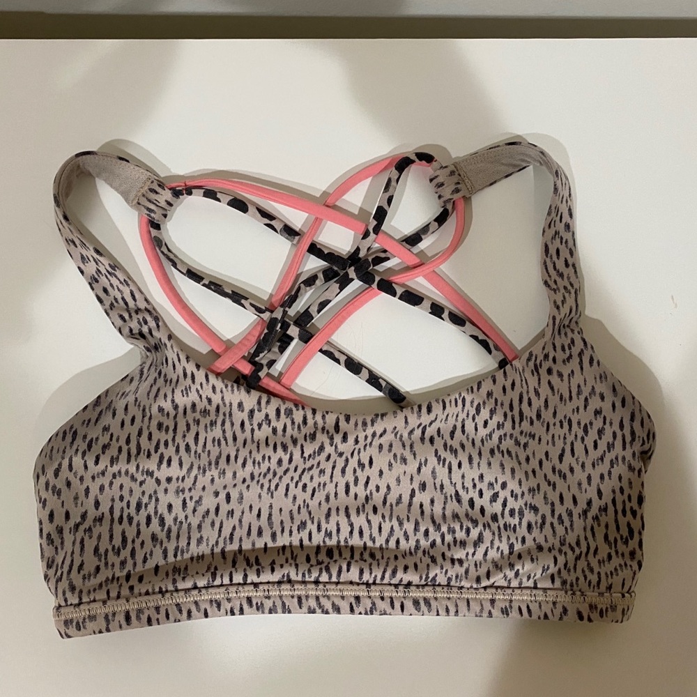 Lululemon free to be bra wild - Picture 1 of 2